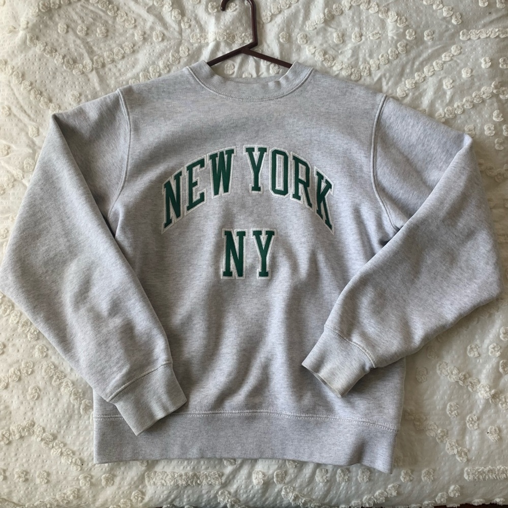 Brandy Melville New York Crewneck